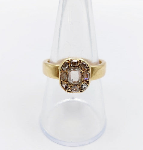 Bague 56 Bague chevalière ancienne en or 18k et diamants taille table, vers 1890 58 Facettes A08021
