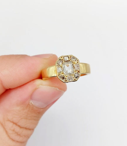 Bague 56 Bague chevalière ancienne en or 18k et diamants taille table, vers 1890 58 Facettes A08021