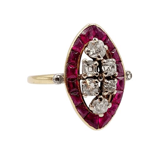 Bague 56 Bague marquise Art déco en or 18k, diamants taille ancienne et rubis calibrés 58 Facettes A08023