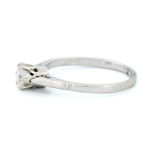 Bague 51 Bague solitaire rétro en or jaune et blanc 14k avec diamant 58 Facettes 7CFD1D485F9B45B895D85A2433C5D286