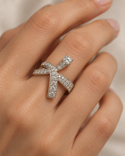 Bague 54 Alain Roure - Bague « Boucle stylisée » en or gris et diamants 58 Facettes B26352