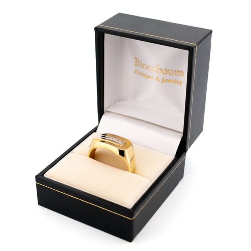 Bague 60 Bague chevalière rétro en or jaune et blanc 14k et diamant 58 Facettes 9AFF7C8BC8AB4E1C8F11B454230F7E05