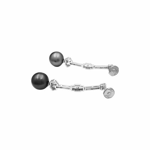 Boucles d'oreilles Boucles d’oreilles pendantes en or blanc 750/000, diamants et perles de Tahiti 58 Facettes 36092