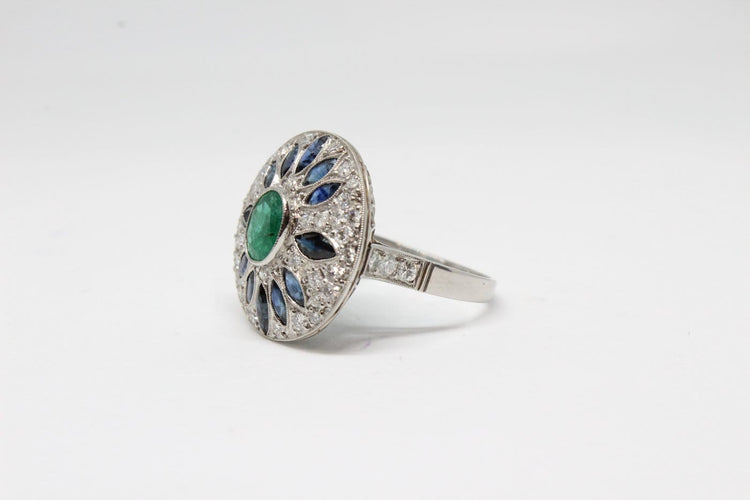 Bague 56 Bague de style Art déco en platine, diamants, émeraude et saphirs 58 Facettes ANILLO 10