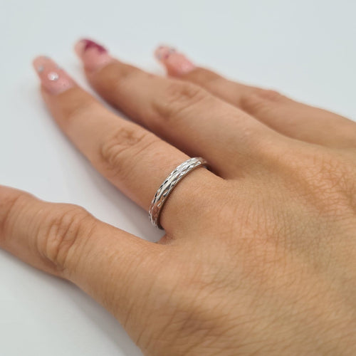 Bague 51 Bague alliance en or blanc 18 carats 58 Facettes #1909