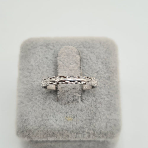 Bague 51 Bague alliance en or blanc 18 carats 58 Facettes #1909