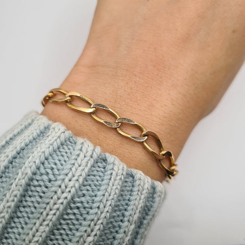 Bracelet Bracelet chaîne en or jaune 18k 58 Facettes #2092