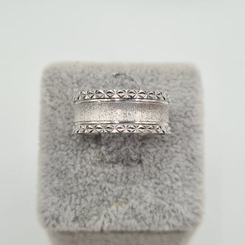 Bague 53 Bague en or blanc 18k 58 Facettes #2115