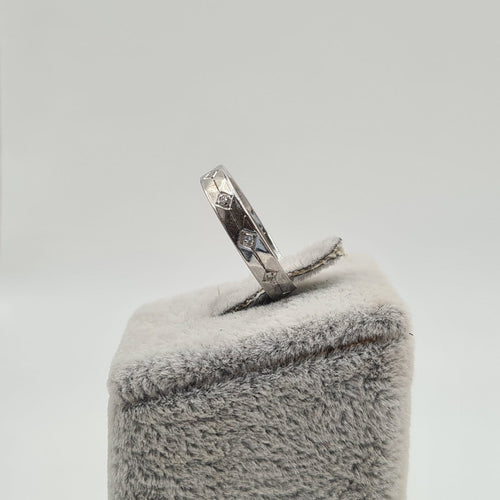 Bague 50 Bague alliance en or blanc 18 carats avec diamant 58 Facettes #2555