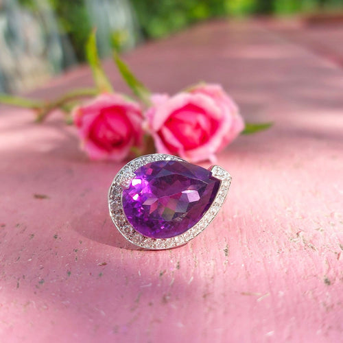 Bague 51 Bague en or blanc 18k, améthyste taille poire et diamants 58 Facettes 278