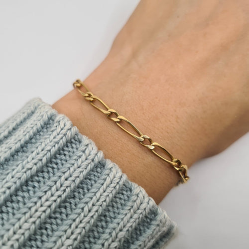Bracelet Bracelet chaîne en or jaune 18k 58 Facettes #2778