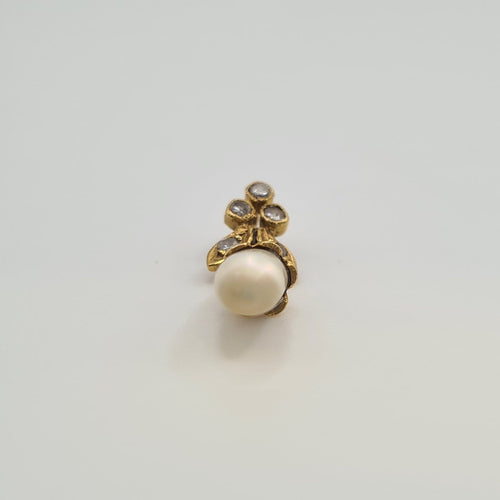 Pendentif Pendentif en or jaune 18 carats serti d’une perle 58 Facettes #2807