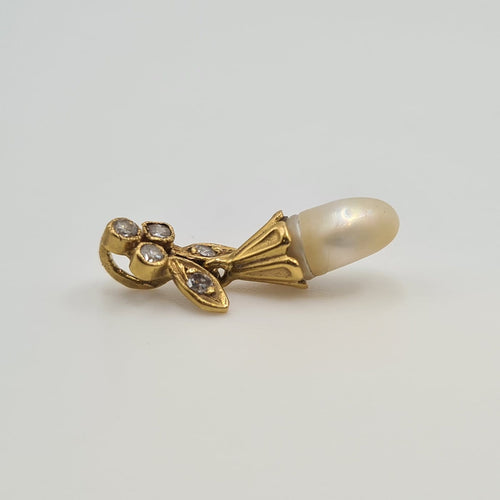 Pendentif Pendentif en or jaune 18 carats serti d’une perle 58 Facettes #2807