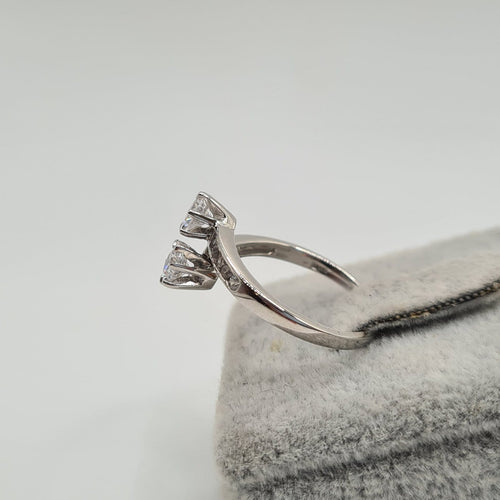 Bague 53 Bague en or blanc 18k 58 Facettes #2845