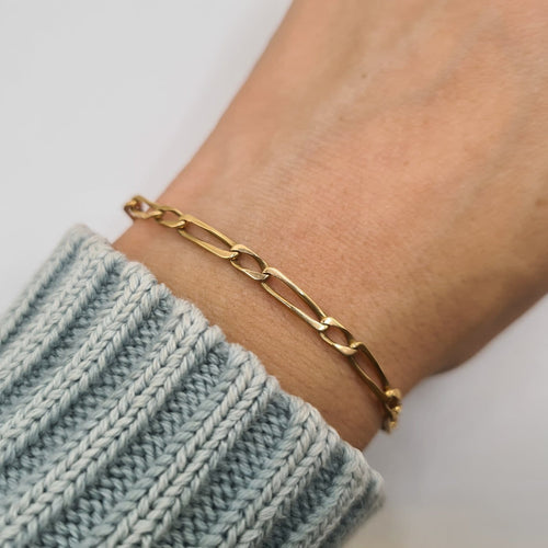 Bracelet Bracelet chaîne en or jaune 18k 58 Facettes #3410