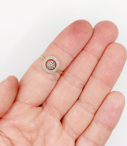 Bague 54.5 Bague cible Art déco en or 18k et platine, diamants taille brillant et rose 58 Facettes A07862