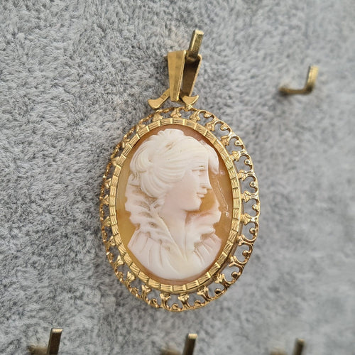 Pendentif Pendentif portrait en or jaune 18 carats 58 Facettes #3494