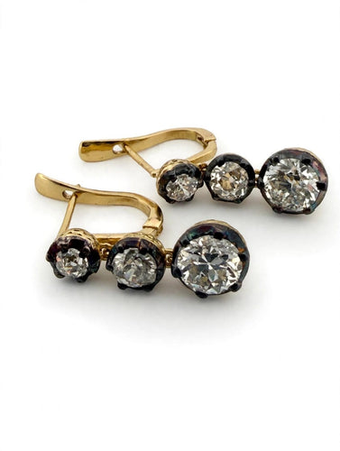 Boucles d'oreilles Boucles d’oreilles pendantes anciennes en or 18k avec diamants 58 Facettes 619/26 A