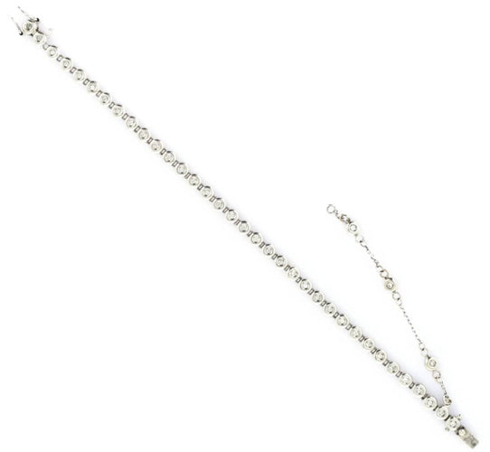 Bracelet Bracelet ligne en or gris 18 carats avec diamants 58 Facettes B26350