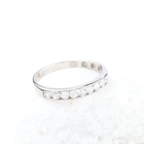 Bague Demi-alliance en or blanc 18K avec 9 diamants, 0,45 ct 58 Facettes 2B-ZZ
