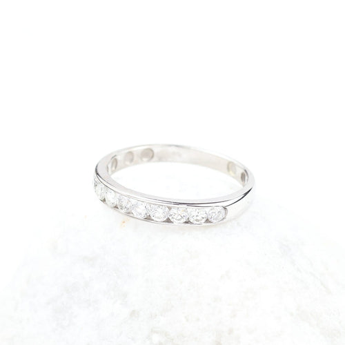 Bague Demi-alliance en or blanc 18K avec 9 diamants, 0,45 ct 58 Facettes 2B-ZZ