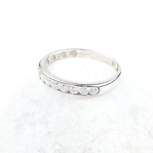 Bague Demi-alliance en or blanc 18K avec 9 diamants, 0,45 ct 58 Facettes 2B-ZZ