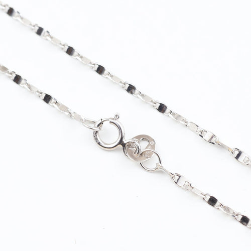 Collier Collier avec initiale R en or blanc 18k et diamants, 0,18 ct 58 Facettes 2B-SSS