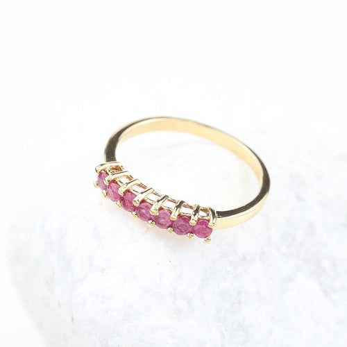 Bague 53 Ensemble de quatre demi-alliances en or jaune 18K, diamants, rubis, émeraudes et saphirs 58 Facettes 2B-XXXX4