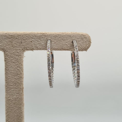 Boucles d'oreilles Boucles d’oreilles en or blanc serties de diamants naturels 58 Facettes #4310