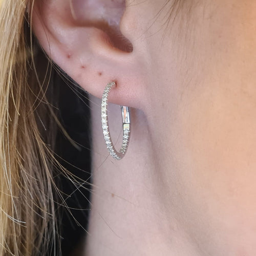 Boucles d'oreilles Boucles d’oreilles en or blanc serties de diamants naturels 58 Facettes #4310