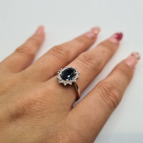Bague 53 Bague en or blanc 18k, diamants et saphir 58 Facettes #4335