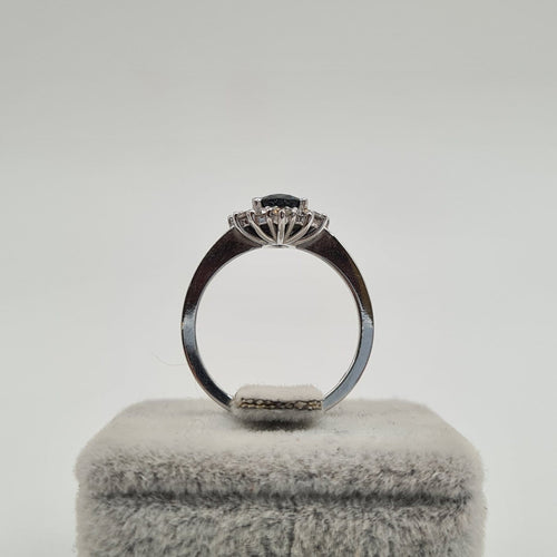 Bague 53 Bague en or blanc 18k, diamants et saphir 58 Facettes #4335