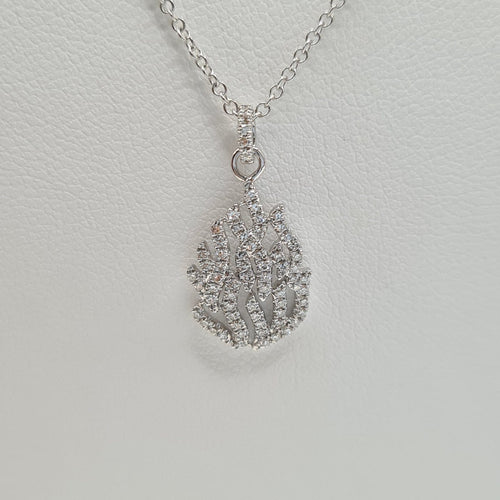 Collier Collier flamme à chaîne en or blanc 18 carats 58 Facettes #4380