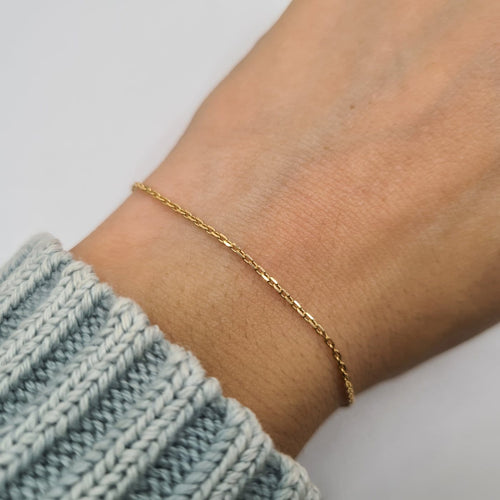 Bracelet Bracelet chaîne en or jaune 18k 58 Facettes #4408