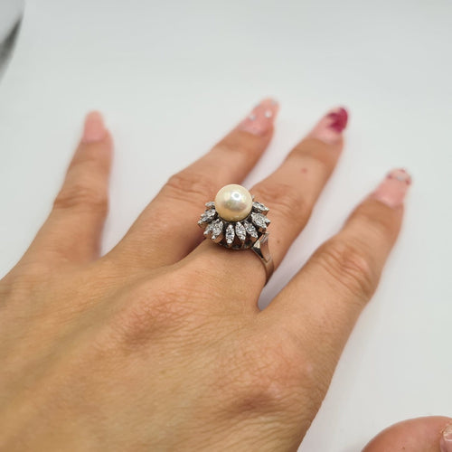 Bague 50 Bague en or blanc 18k avec perle et diamant 58 Facettes #4448