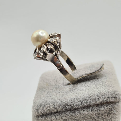 Bague 50 Bague en or blanc 18k avec perle et diamant 58 Facettes #4448