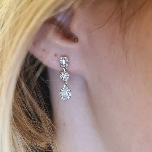 Boucles d'oreilles Boucles d’oreilles en or blanc 18k avec diamants naturels 58 Facettes #4483