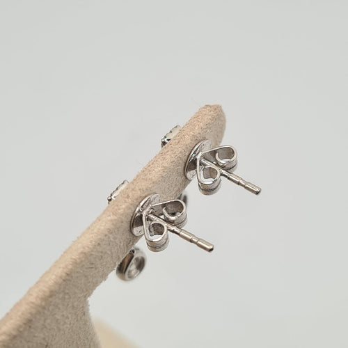 Boucles d'oreilles Boucles d’oreilles en or blanc 18k avec diamants naturels 58 Facettes #4483