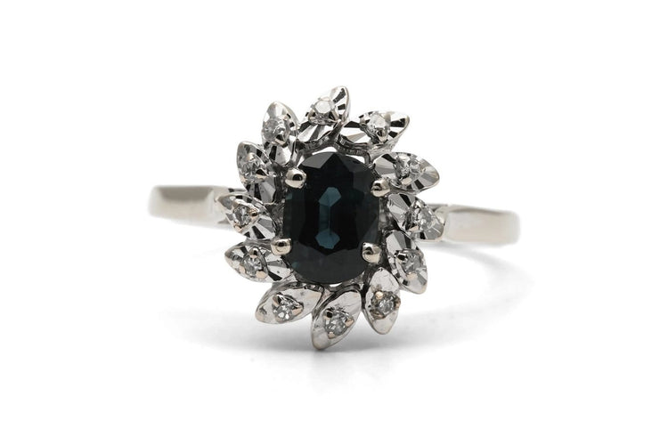 Bague 57 Bague des années 70 en or blanc 18 carats, saphir et diamants taille 8/8 58 Facettes 24173