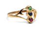 Bague 54 Bague contemporaine en or jaune 18 carats, émeraude, saphirs et rubis 58 Facettes B998