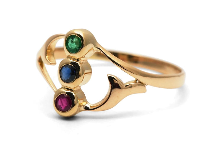 Bague 54 Bague contemporaine en or jaune 18 carats, émeraude, saphirs et rubis 58 Facettes B998