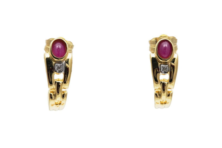 Boucles d'oreilles Boucles d’oreilles en or jaune 18 carats, rubis et diamants taille brillant (env. 0,10 ct) 58 Facettes 24172