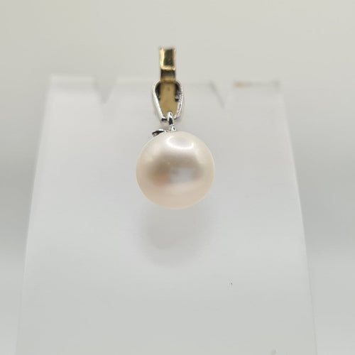 Pendentif Pendentif en or blanc 18 carats avec perle de culture 58 Facettes #4500