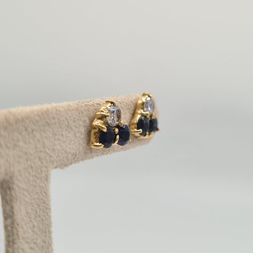 Boucles d'oreilles Boucles d’oreilles en or jaune 18k avec diamant naturel et saphir 58 Facettes #4530
