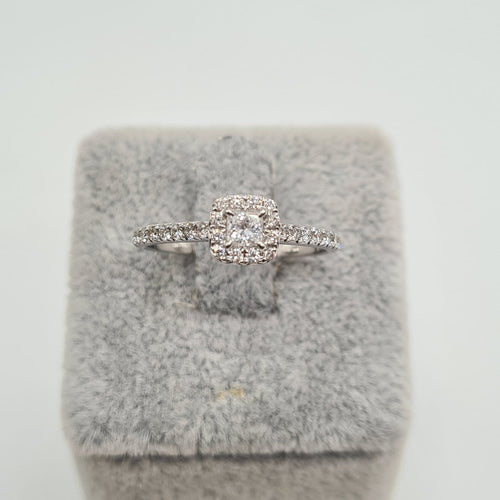 Bague 54 Bague solitaire en or blanc 18k sertie de diamants 58 Facettes #4565