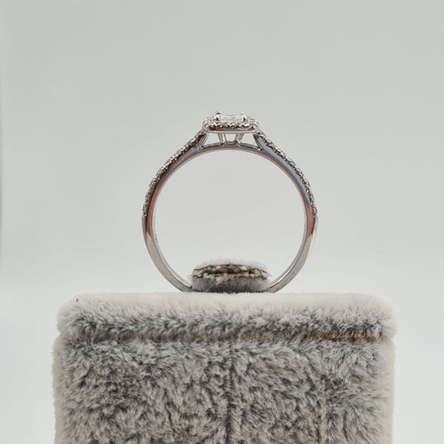 Bague 54 Bague solitaire en or blanc 18k sertie de diamants 58 Facettes #4565