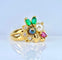 Bague 52 Bague en or jaune 18 carats, émeraudes, rubis, diamants et perles 58 Facettes AB759