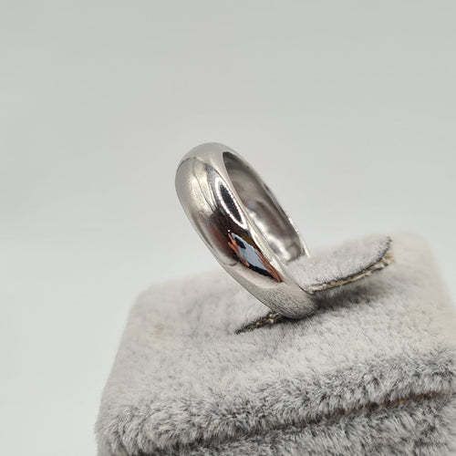 Bague 53 Bague en or blanc 18k 58 Facettes #4574