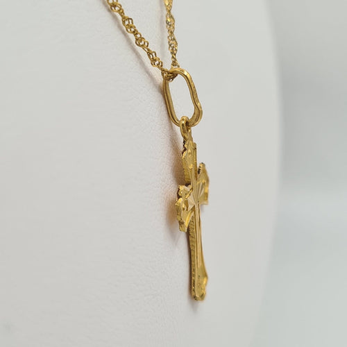 Collier Collier avec croix en or jaune 22k 58 Facettes #4785