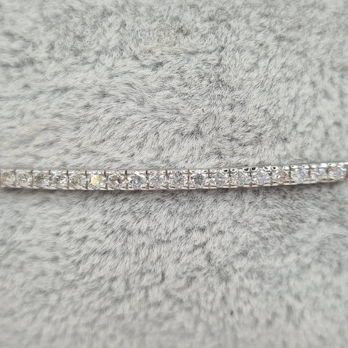 Bracelet Bracelet en or blanc 18 carats serti de diamants naturels 58 Facettes #4843